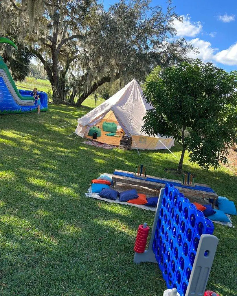 Who's Going To Entertain The Kids During A Wedding? 7 Entertain the kids during a wedding,w