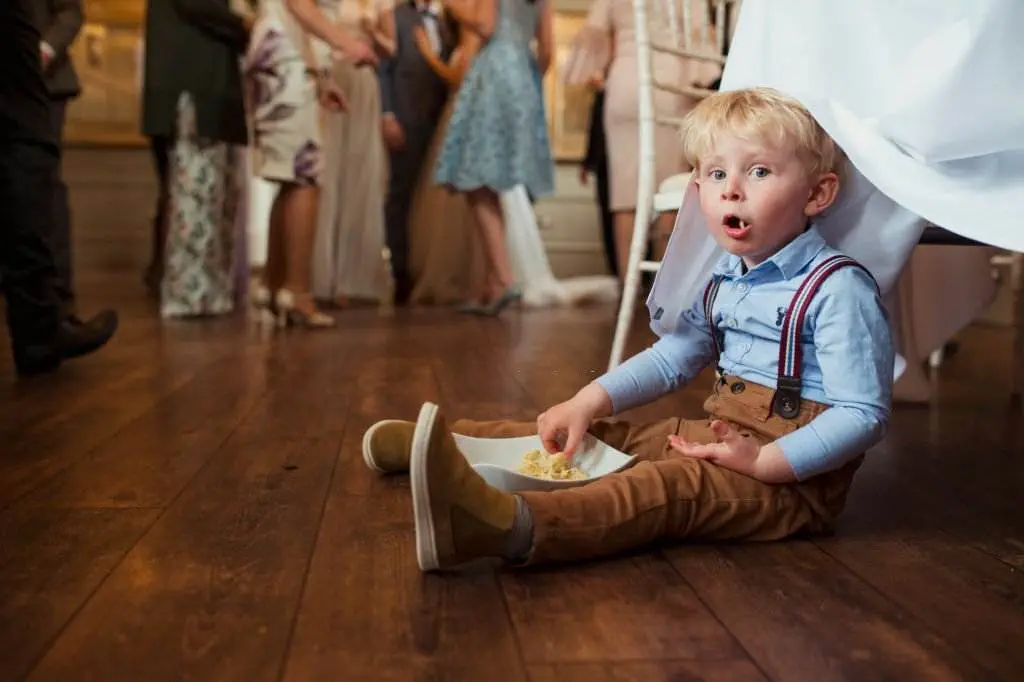 Who's Going To Entertain The Kids During A Wedding? 5 Entertain the kids during a wedding,w